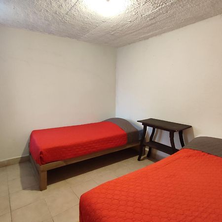 Hostal Ikal Сан-Крістобаль-де-лас-Касас Номер фото
