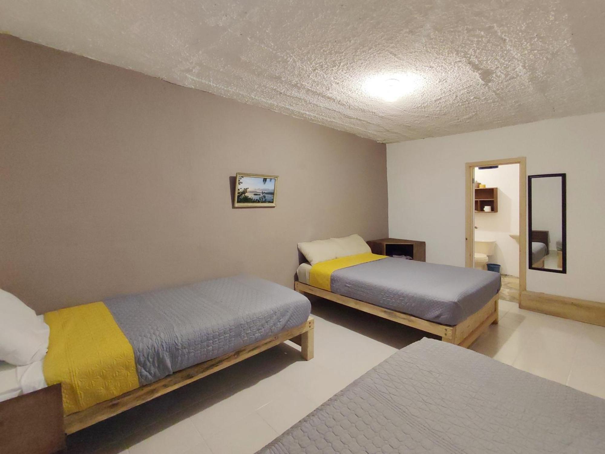 Hostal Ikal Сан-Крістобаль-де-лас-Касас Номер фото